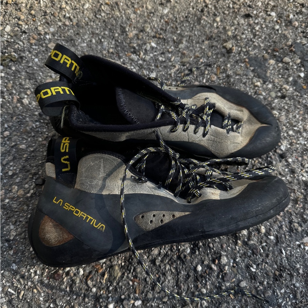 La Sportiva Men's Athletic Shoes - Black and Tan